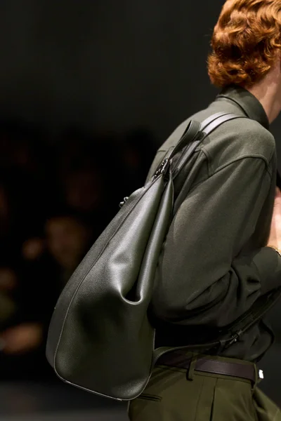 Look 8